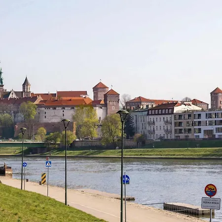Atmospheric With Ideal Location In Cracow By Renters Апартаменты Краков