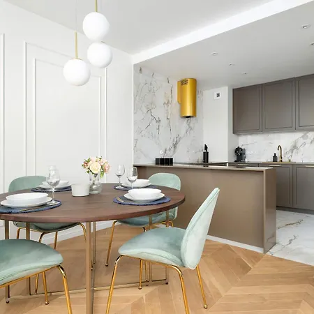 Апартаменты Atmospheric With Ideal Location In Cracow By Renters *