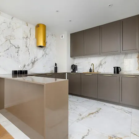 Atmospheric With Ideal Location In Cracow By Renters * Krasków