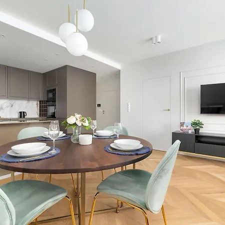 Διαμέρισμα Atmospheric With Ideal Location In Cracow By Renters *