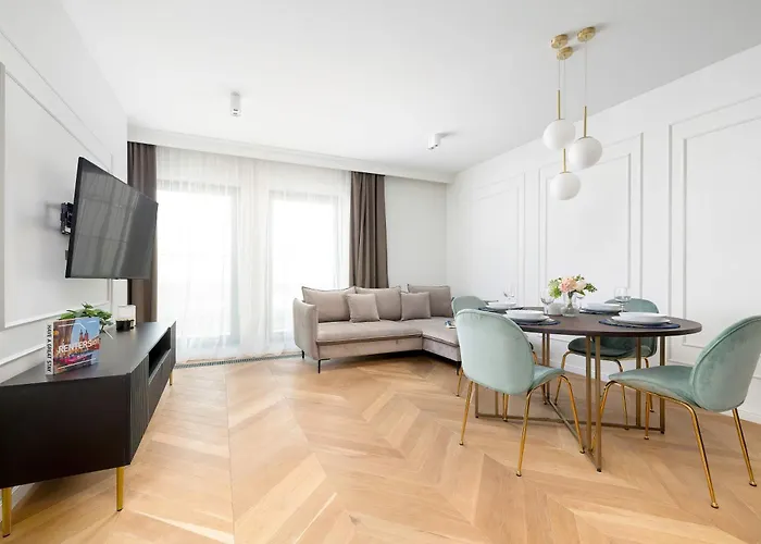 Atmospheric With Ideal Location In Cracow By Renters Apartment