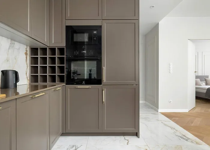 Apartment Atmospheric With Ideal Location In Cracow By Renters